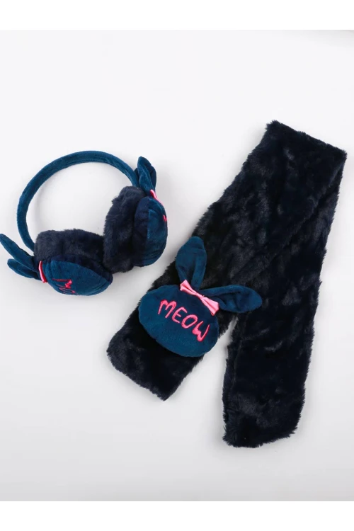 غطاء أذن مع شال بطبعات كتابة