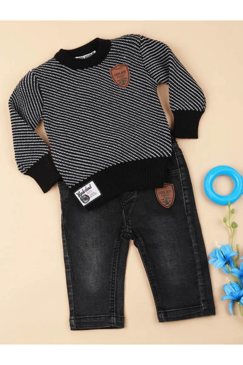 طقم بنطلون جينز مع بلوفر مضلع بأكمام طويلة