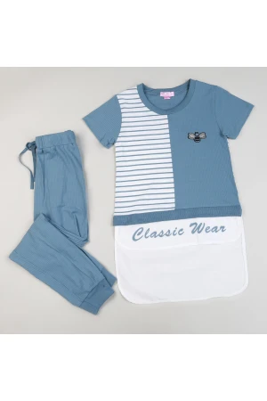 بنطلون رياضي مع تيشيرت مخطط 