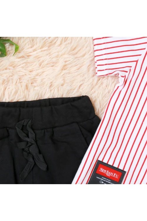 طقم تيشيرت بطبعات مخططة مع بنطلون رياضي