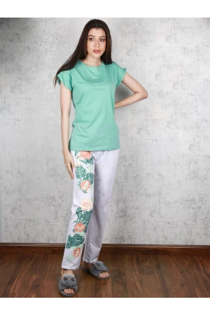 بيجاما بنطلون بطبعات زهور مع تيشيرت بأكمام قصيرة
