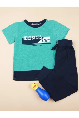 بنطلون رياضي سادة مع تيشيرت بأكمام قصيرة