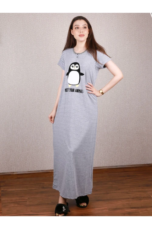 قميص طويل بأكمام قصيرة وطبعات