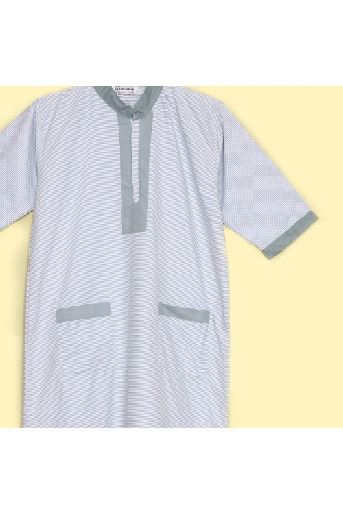 قميص عاملات طويل بأكمام متوسطة الطول