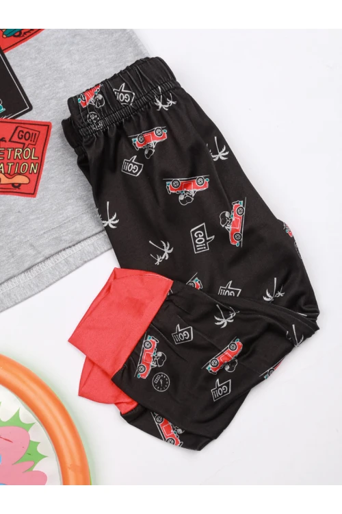 بنطلون بيجاما بطبعات مع تيشيرت بأكمام قصيرة