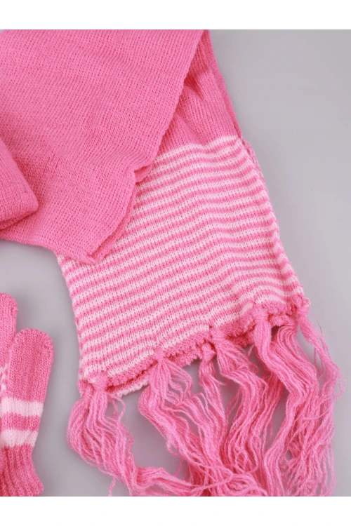 طقم شال مع قبعة و قفازات شتوية