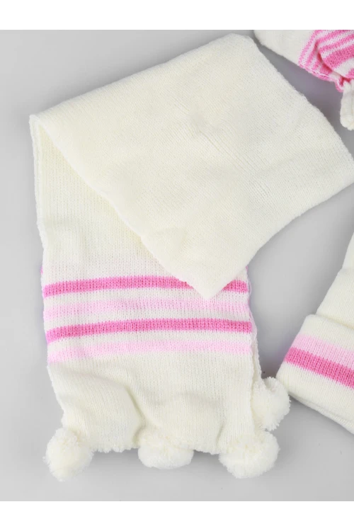 طقم شال مع قبعة و قفازات مزينة بطبعات