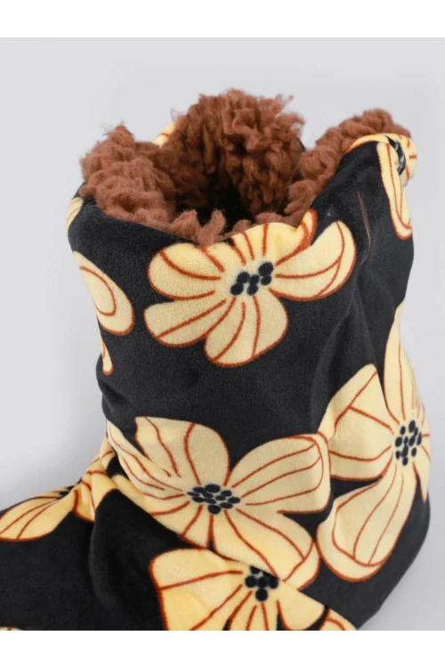 حذاء منزل مبطن بالفرو بطبعات زهور