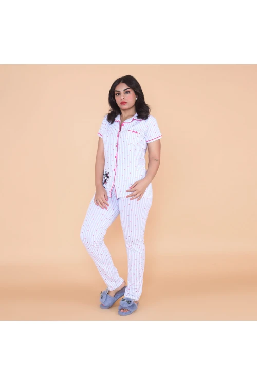 طقم بيجاما مخطط مع طبعات قلوب