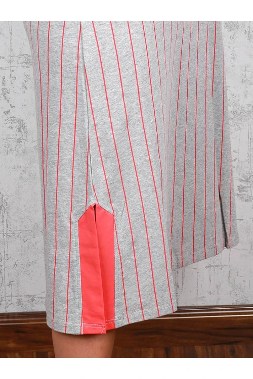 قميص ميدي مخطط بطبعات ميكي ماوس