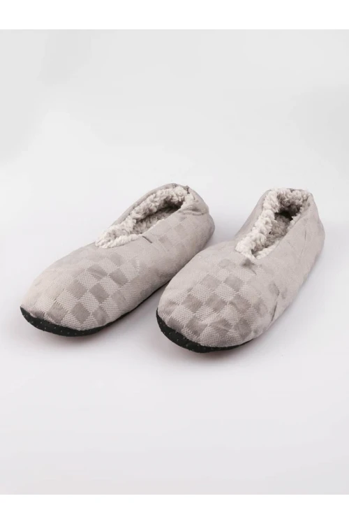 حذاء منزل كاروهات مبطن بالفرو