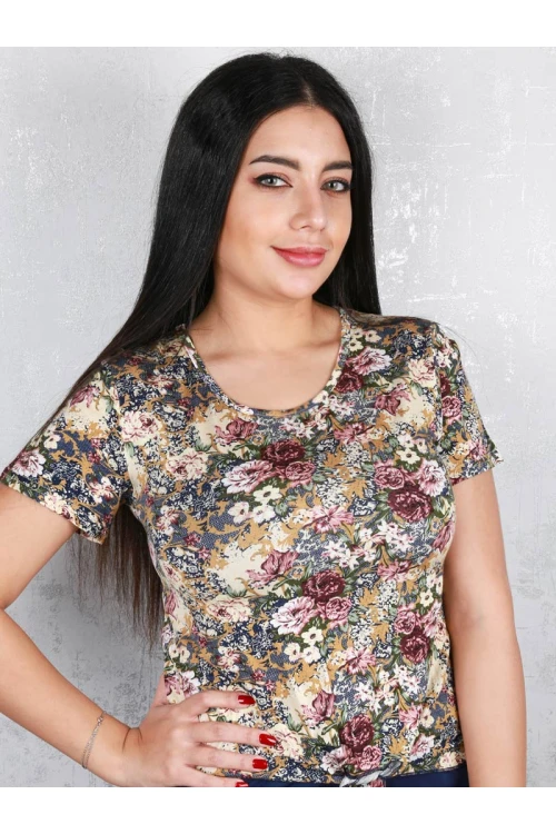 طقم بنطلون ساده مع تيشيرت بطبعات زهور