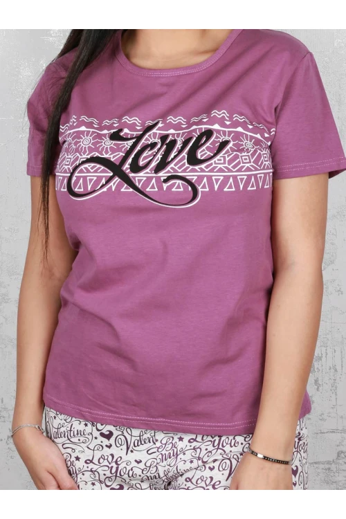 بيجاما تيشيرت بطبعات كتابة مع بنطلون طويل