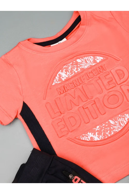 طقم بنطلون بخصر مطاطي مع تيشيرت بارز الملمس