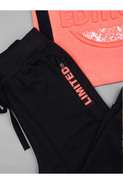 طقم بنطلون بخصر مطاطي مع تيشيرت بارز الملمس