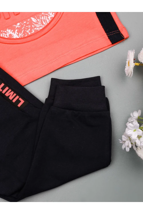 طقم بنطلون بخصر مطاطي مع تيشيرت بارز الملمس