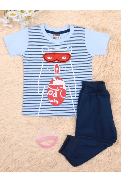 بنطلون بأطراف مطاطية مع تيشيرت مخطط