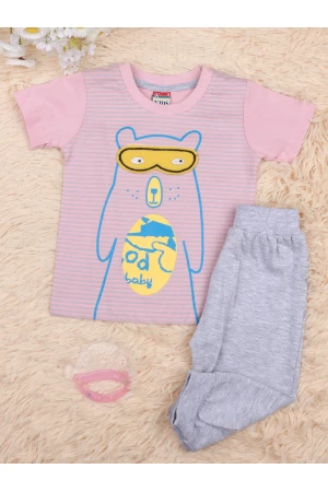 بنطلون بأطراف مطاطية مع تيشيرت مخطط