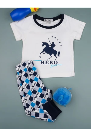 بيجاما بنطلون مع تيشيرت مزين بطبعات