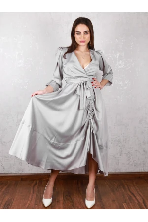 فستان ساتان بقصة واسعة و حزام ربط