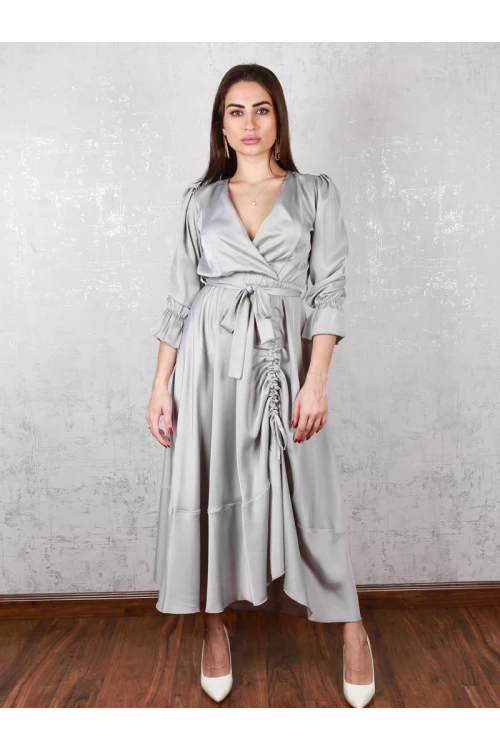 فستان ساتان بقصة واسعة و حزام ربط