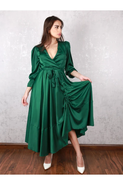 فستان ساتان بقصة واسعة و حزام ربط