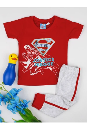 بنطلون مع تيشيرت بطبعات سوبر مان