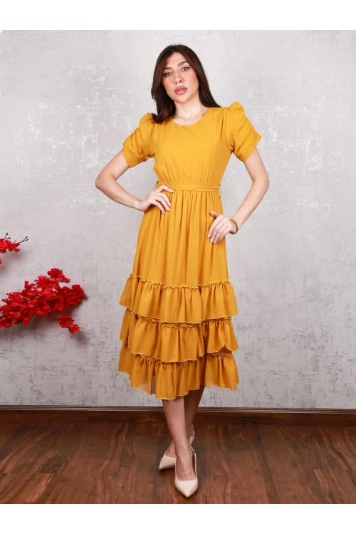 فستان سادة طبقات بأكمام قصيرة كشكش