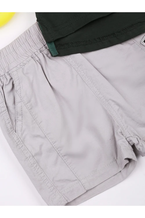 شورت سادة بخصر مطاطي مع تيشيرت بياقة ضيقة