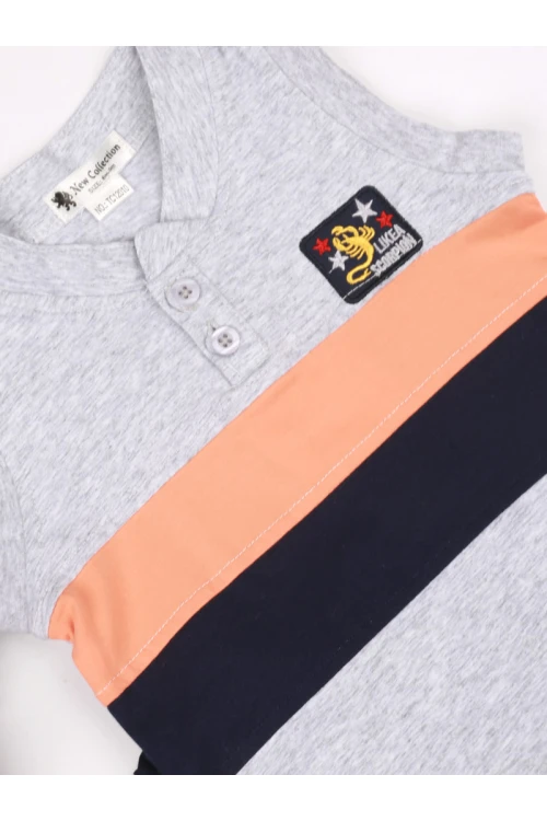 طقم تشيرت مخطط مع شورت بخصر مطاطي و حزام ربط