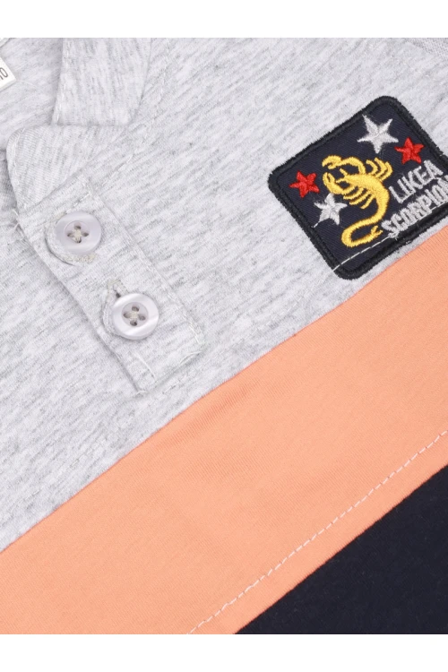 طقم تشيرت مخطط مع شورت بخصر مطاطي و حزام ربط