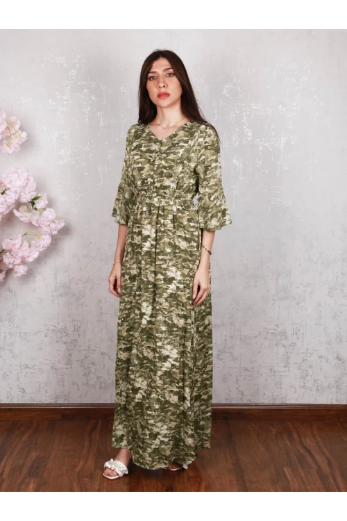 فستان طويل بطبعات متعددة الالوان و أكمام متوسطة الطول