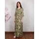 فستان طويل بطبعات متعددة الالوان و أكمام متوسطة الطول