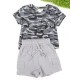 طقم شورت بجيوب و تيشيرت بطبعات بياقة دائرية