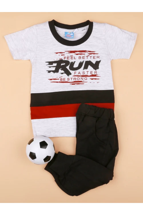 طقم بنطلون رياضي مع تيشيرت بأكمام قصيرة