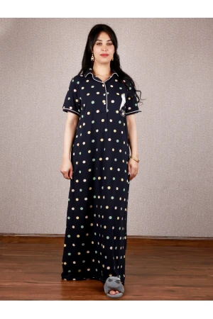 قميص طويل منقط بأزرار إغلاق