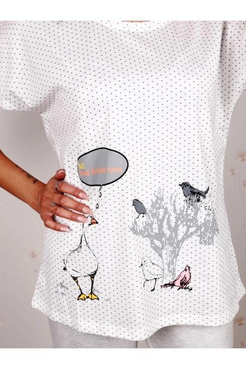 بيجاما بنطلون و تيشيرت مخطط مزين بطبعات