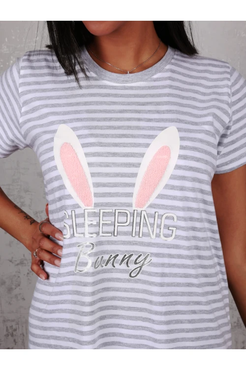 قميص مخطط بأكمام قصيرة و ياقة ضيقة