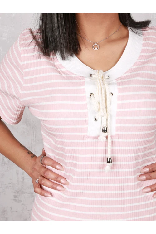 قميص مخطط مع فتحتات و أكمام قصيرة