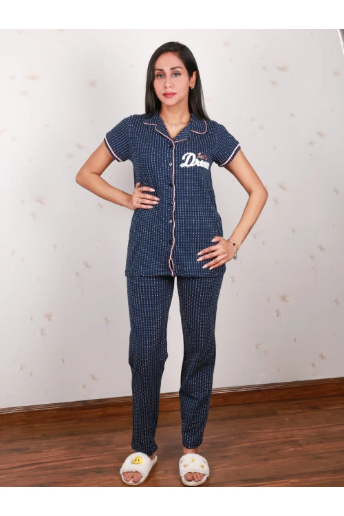 بيجاما منقطة بأزرار إغلاق