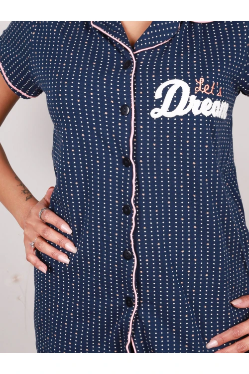 بيجاما منقطة بأزرار إغلاق