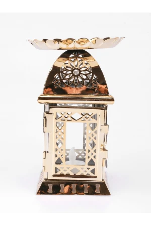 فانوس زجاج بتصاميم مفرغة