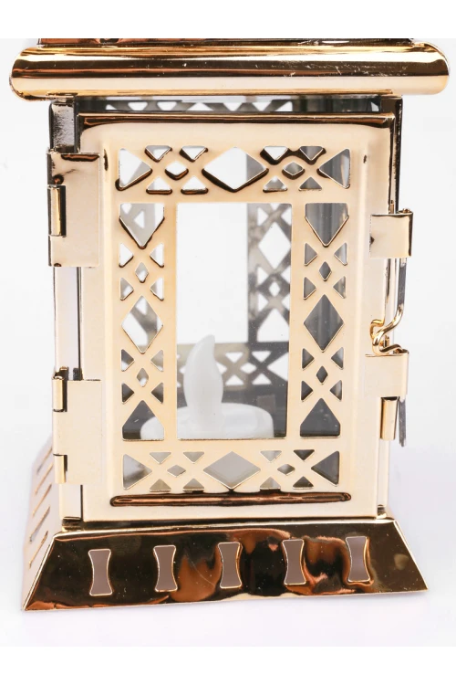 فانوس زجاج بتصاميم مفرغة