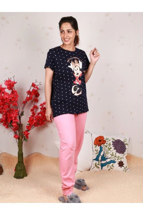 بيجاما بنطلون سادة مع تيشيرت منقط