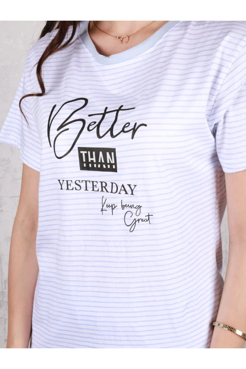 طقم بيجاما بنطلون سادة مع تيشيرت مخطط