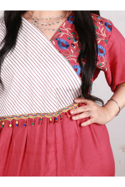 جلابية طويلة بأكمام قصيرة و طبعات