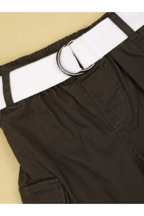 طقم بنطلون كاجوال مع تيشيرت بأكمام قصيرة