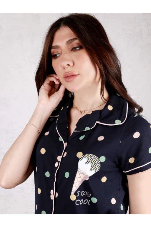 بيجاما بطبعات منقطة