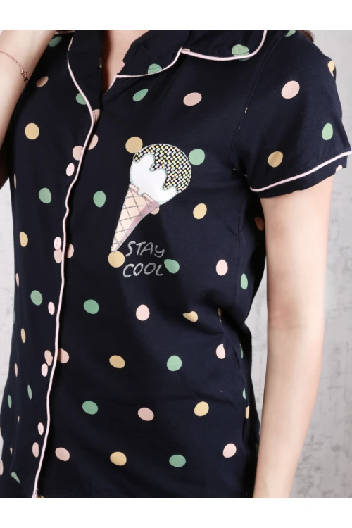 بيجاما بطبعات منقطة