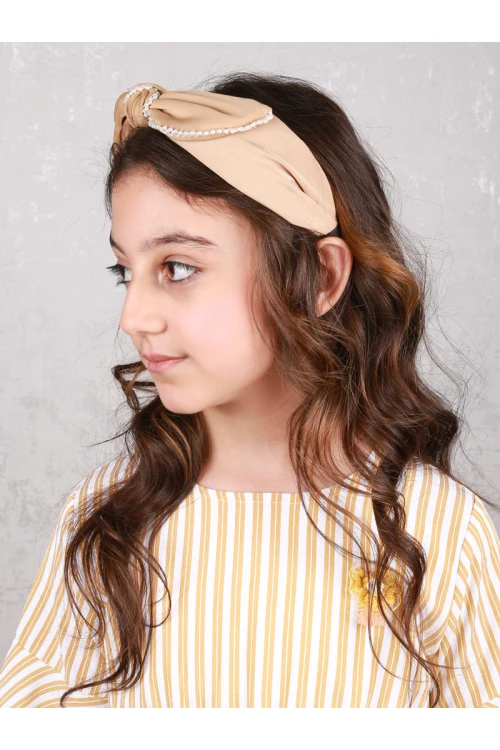 شريطة شعر عريضة مع فيونكة